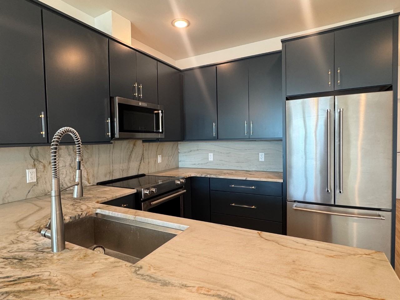 120 N Lake Park Blvd - Photo 3 of 20