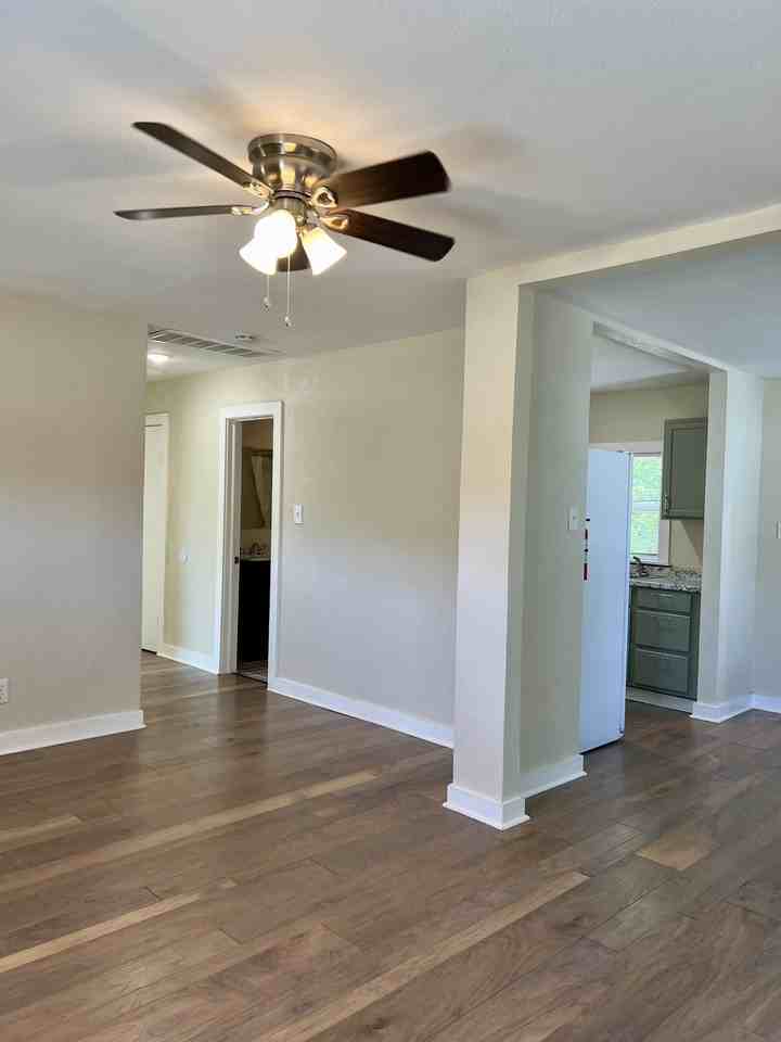 1036 N Madison Ave #1 - Photo 5 of 28