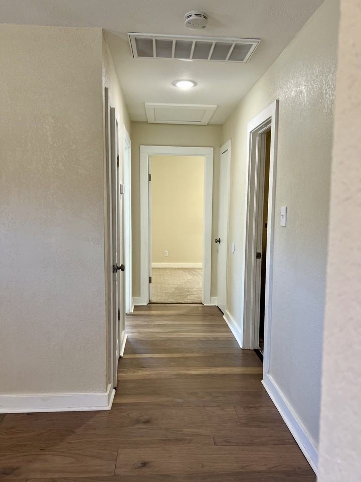1036 N Madison Ave #1 - Photo 6 of 28