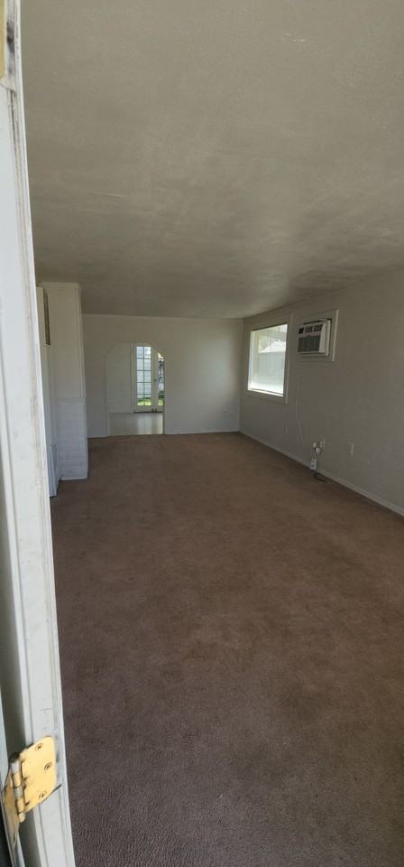 444 N 9th E #1 - Photo 2 of 12