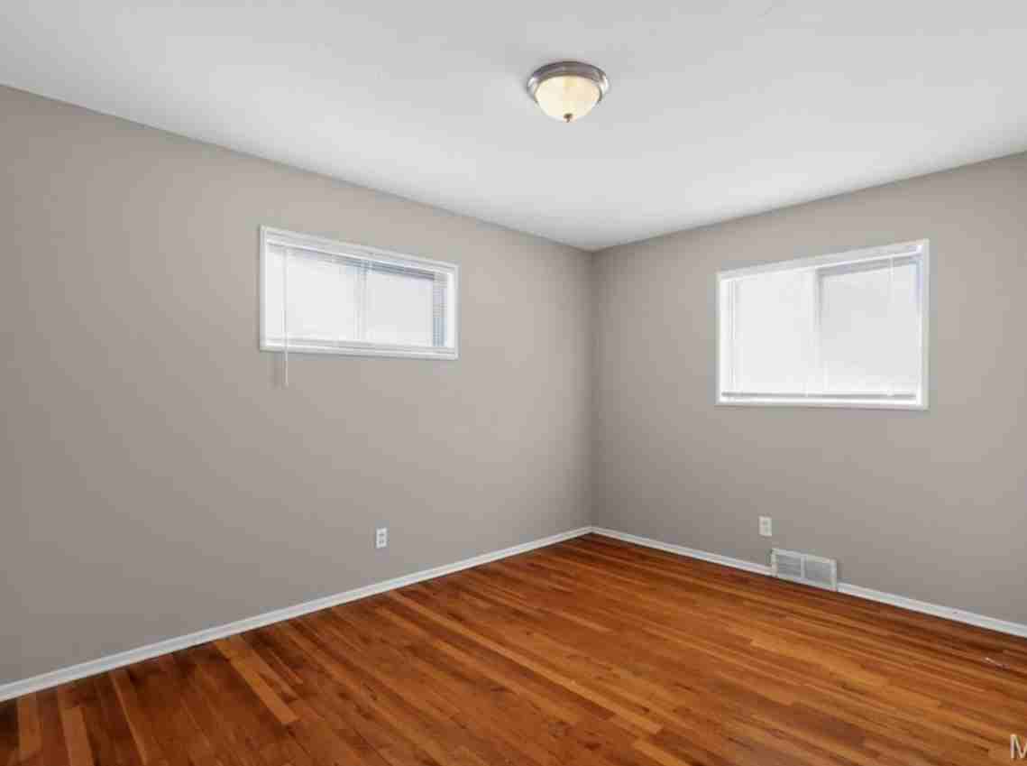 296 Meadowcrest Dr #1 - Photo 7 of 10
