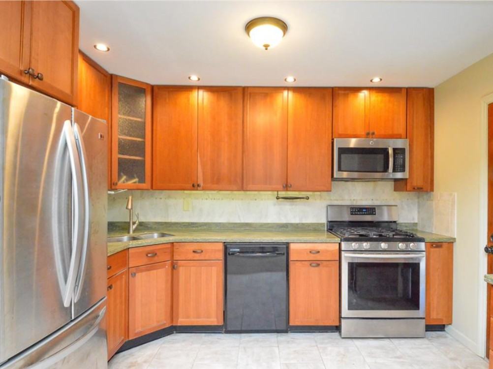 410 Robert Ave #1 - Photo 3 of 8