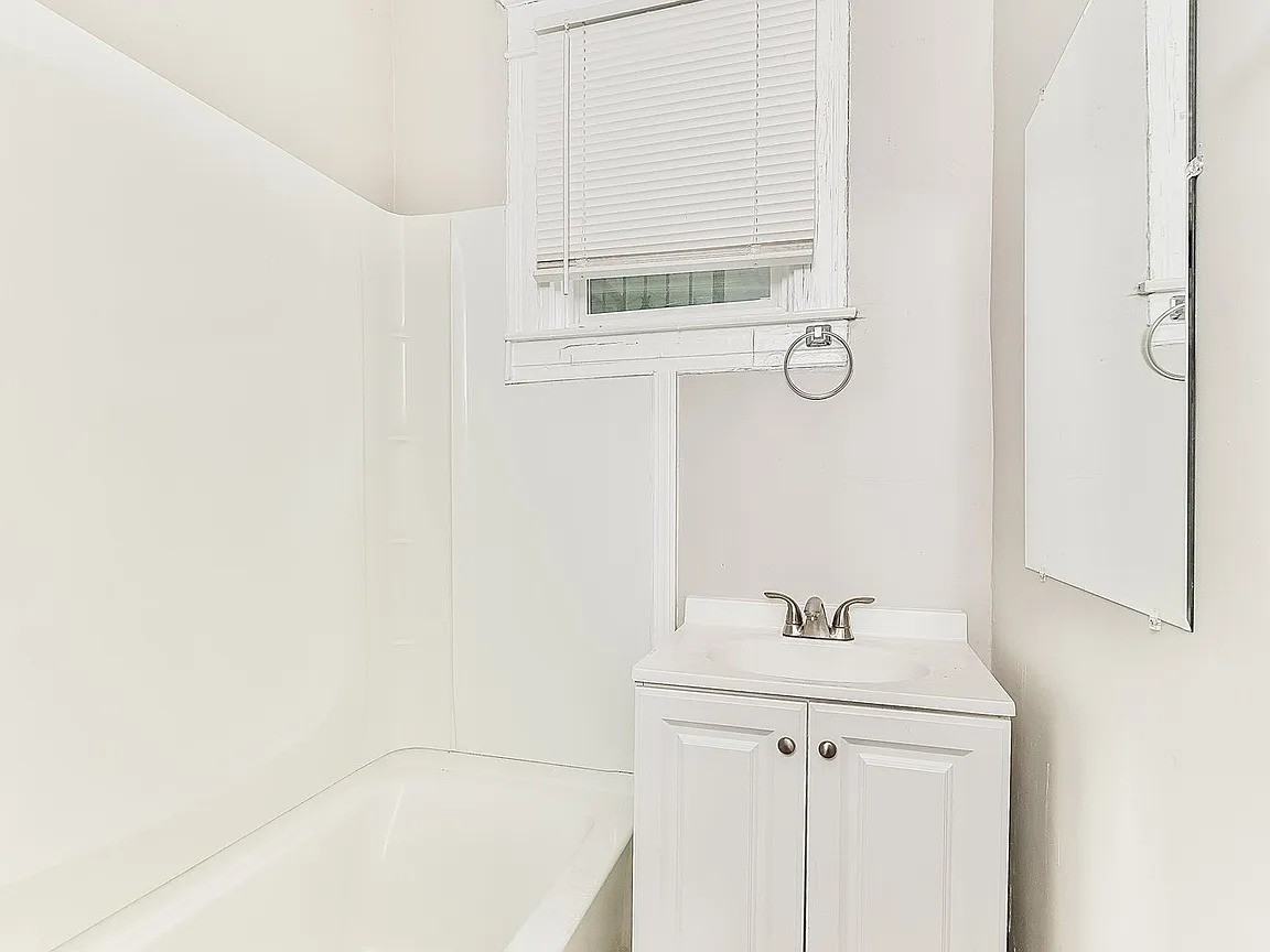 747 South 35th Street - Photo 4 of 7