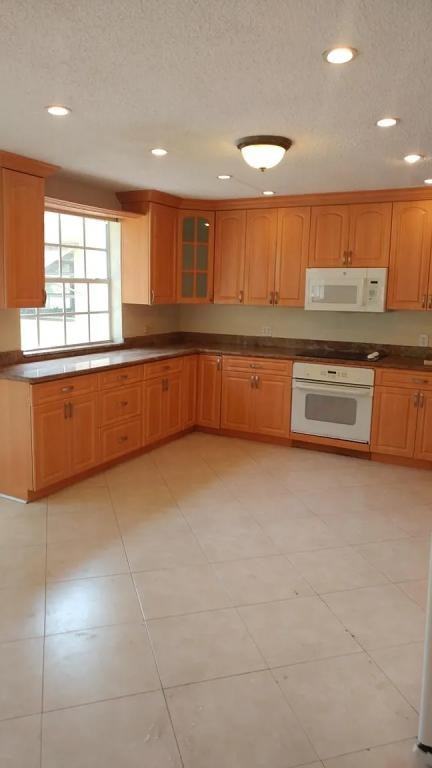 11480 Tara Dr - Photo 4 of 8