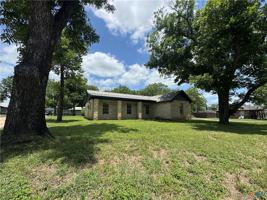 featured image of 203 8th St