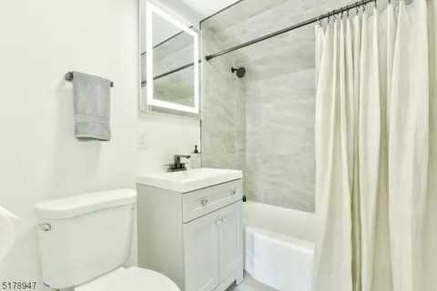 571 Boulevard #1 - Photo 6 of 10