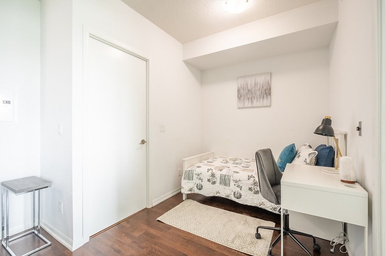 209 Gzowski St #1383654P - Photo 5 of 27