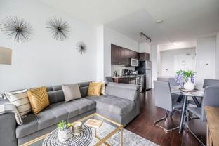 209 Fort York Boulevard - Photo 1 of 1