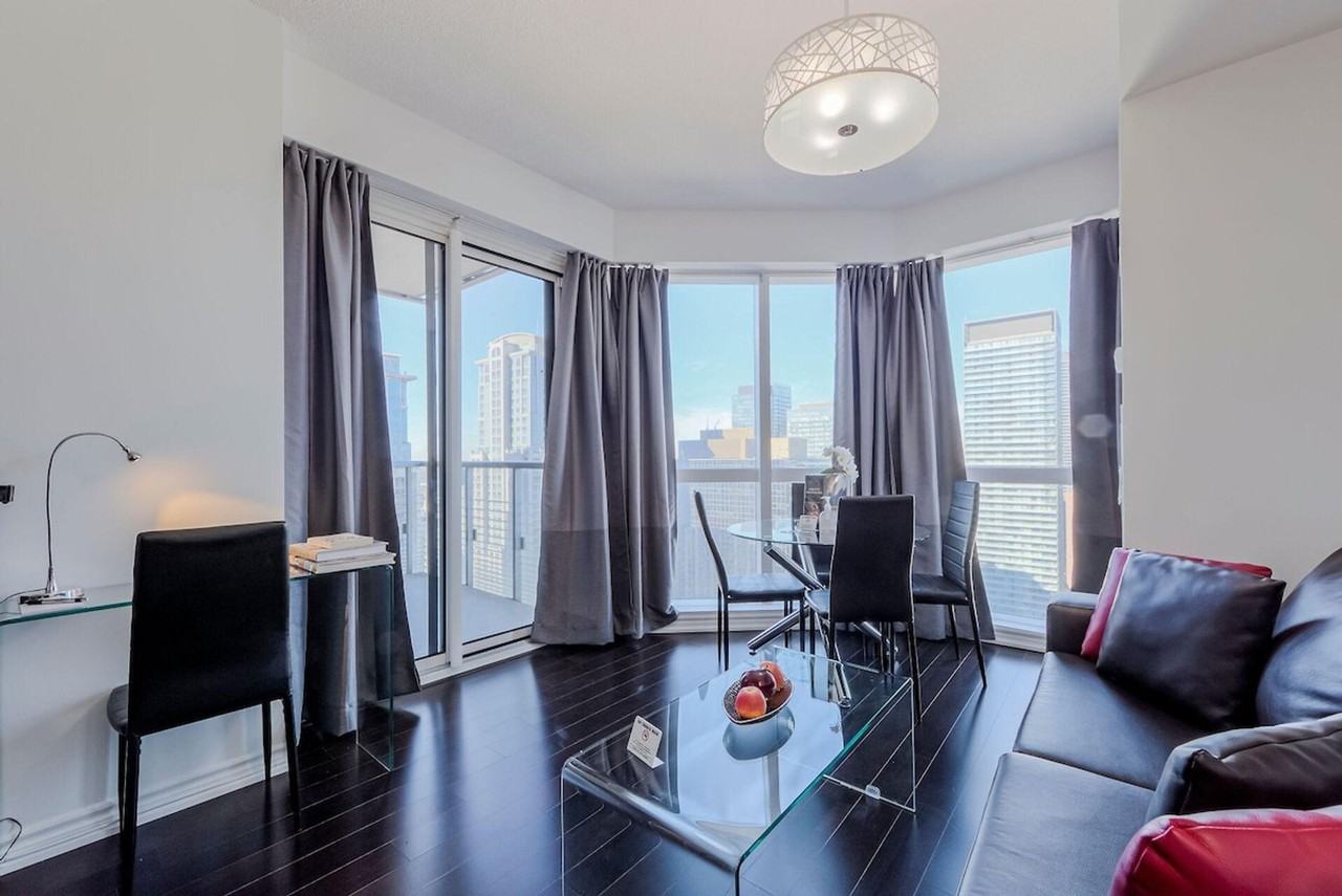 386 Yonge St #1509517P - Photo 3 of 24