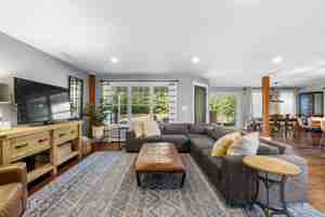 featured image of 21 Tall Pine Dr