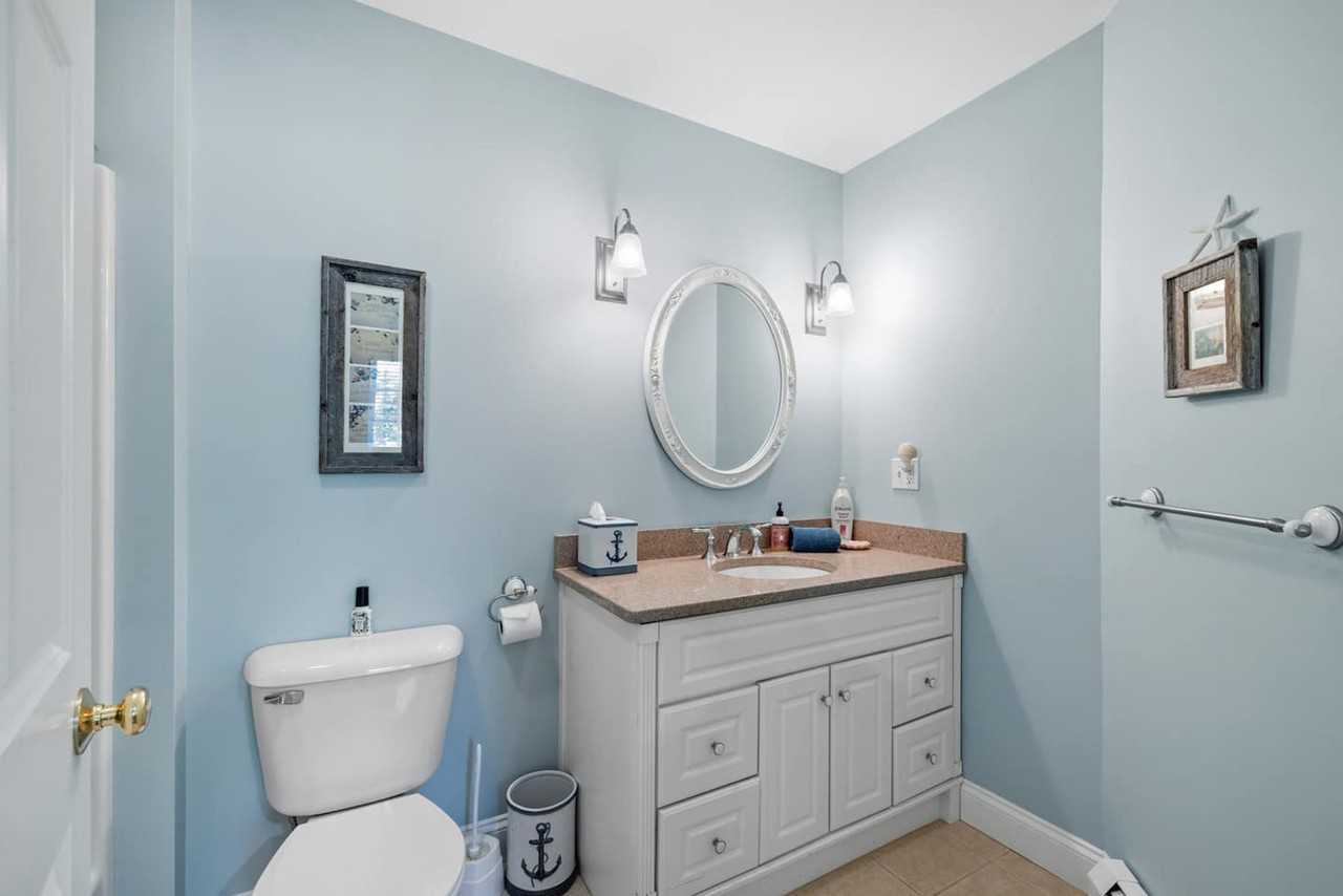 48 Heath Rd #1532214P - Photo 3 of 26