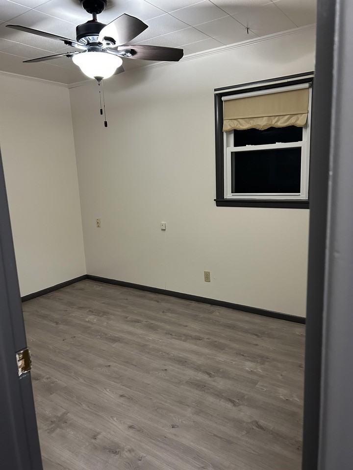 1104 Logan St #2 - Photo 3 of 10
