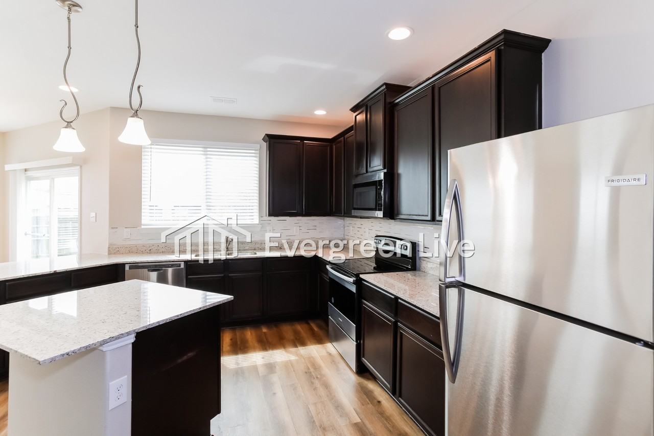 4905 Caraway Dr - Photo 5 of 19