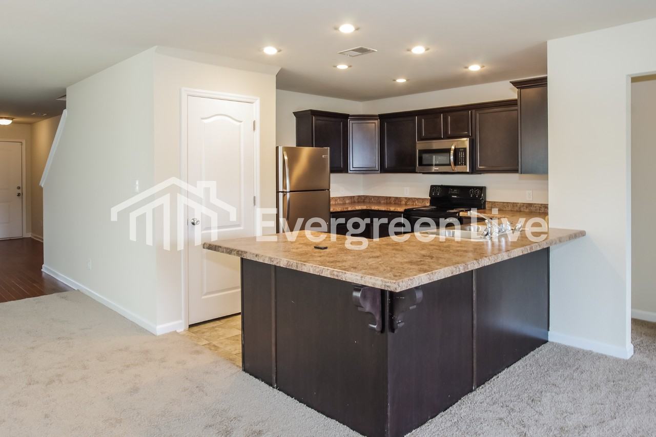 118 Bellevue Dr - Photo 5 of 15
