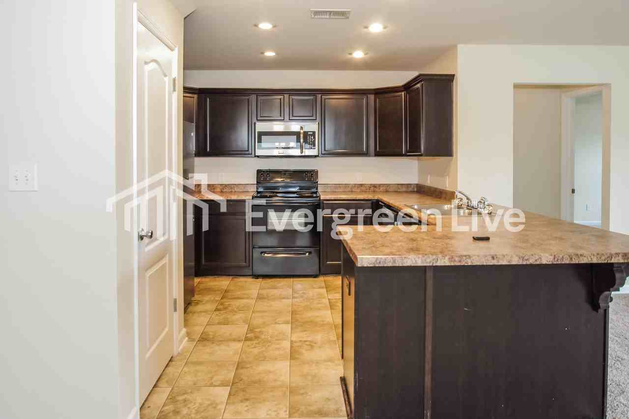 118 Bellevue Dr - Photo 6 of 15