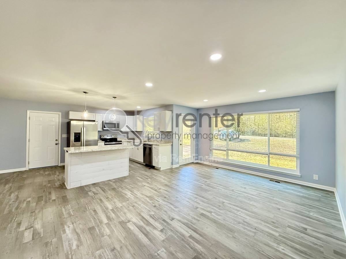 33 Brumby Rd - Photo 2 of 10