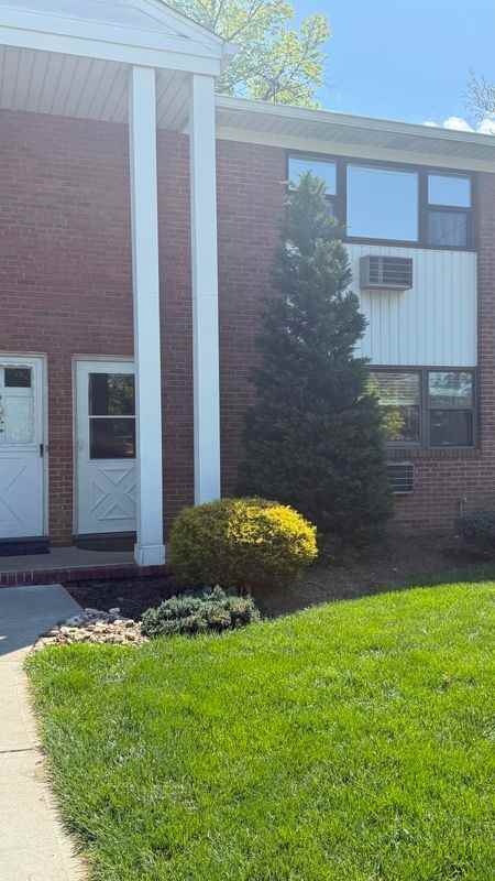 1 Colonial Dr ##E - Photo 3 of 11