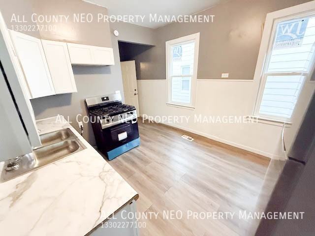 2048 W 100th St #1 - Photo 4 of 24
