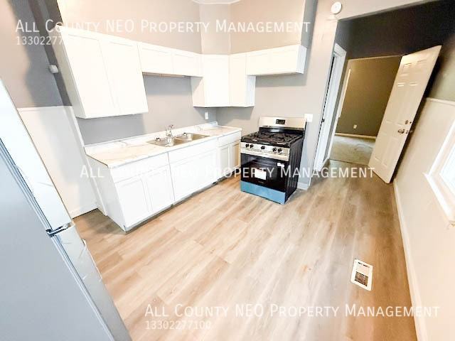 2048 W 100th St #1 - Photo 5 of 24