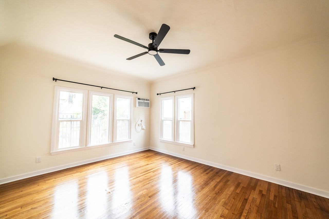 1344 S Dunsmuir Ave #3 - Photo 5 of 16