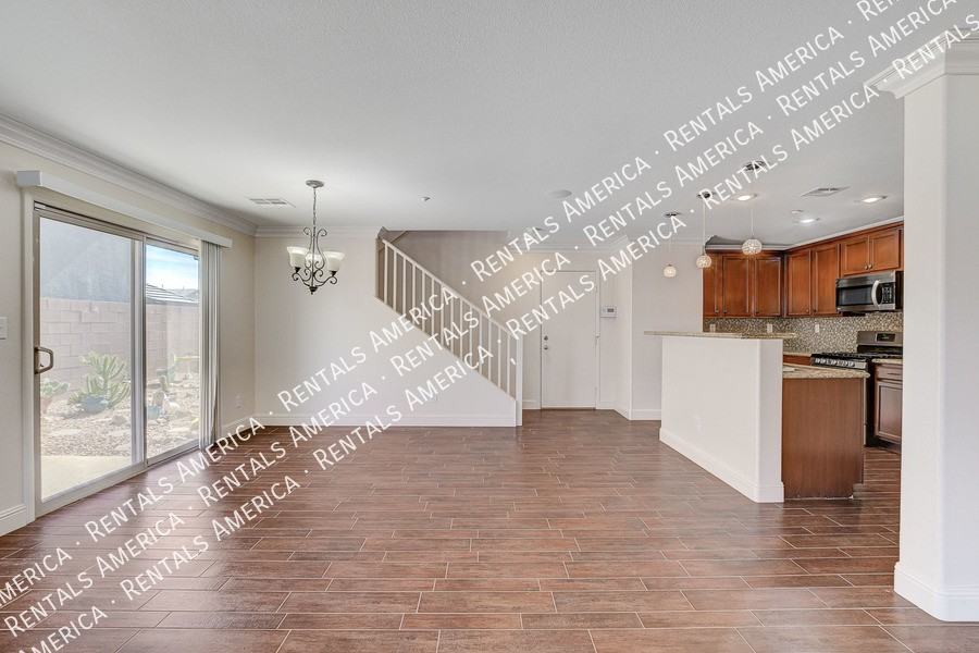 10732 Mystic Shore Ave - Photo 3 of 21