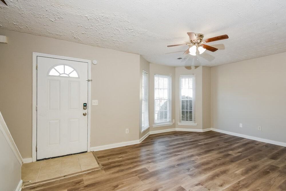3571 Hopkins Ct - Photo 7 of 20