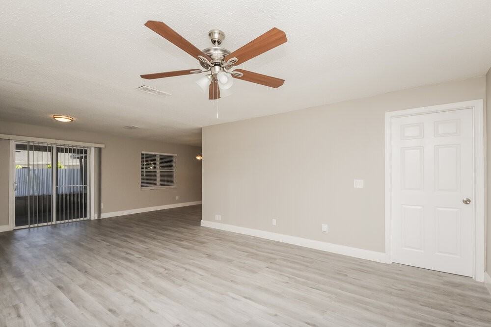 2022 Valencia Cir - Photo 6 of 19