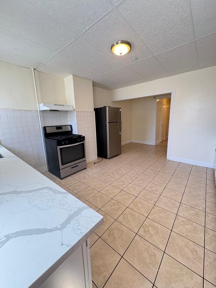 85 Linden Street #1 - Photo 2 of 7