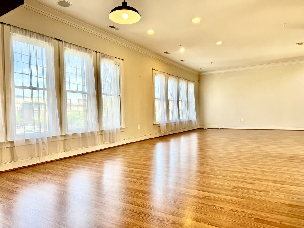 5610 Baltimore Avenue - Photo 6 of 38