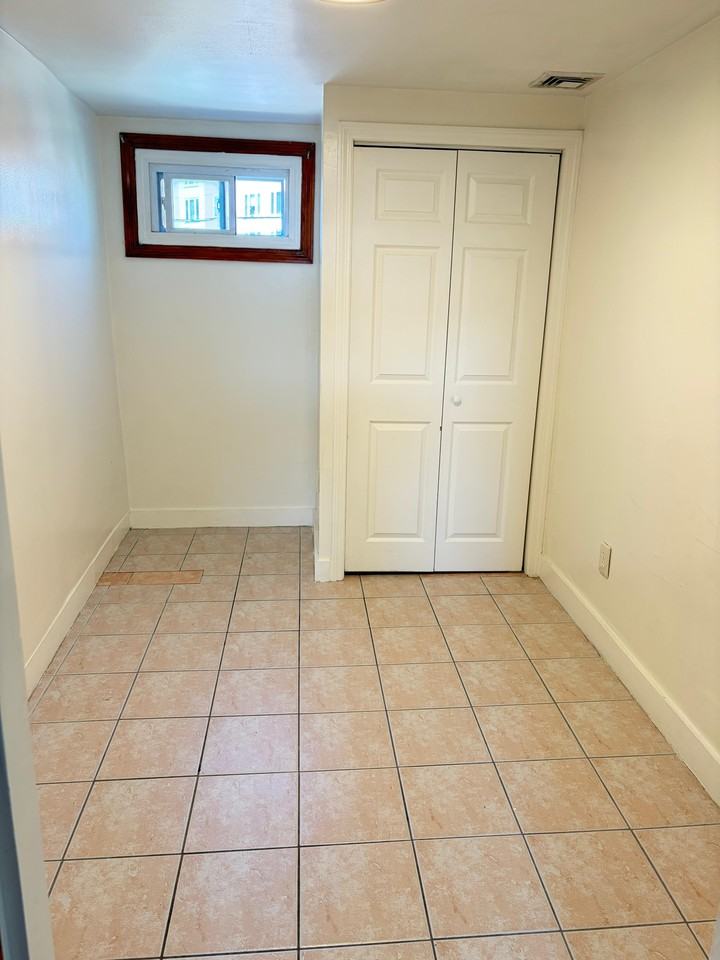 211 Chelsea Street #3 - Photo 5 of 5