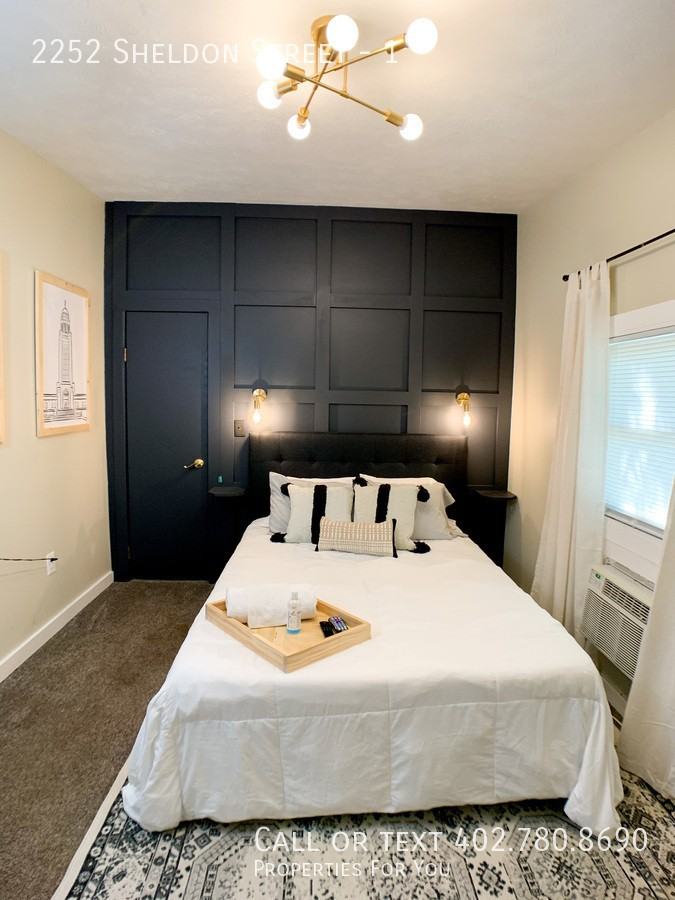 2252 Sheldon St #1 - Photo 6 of 19