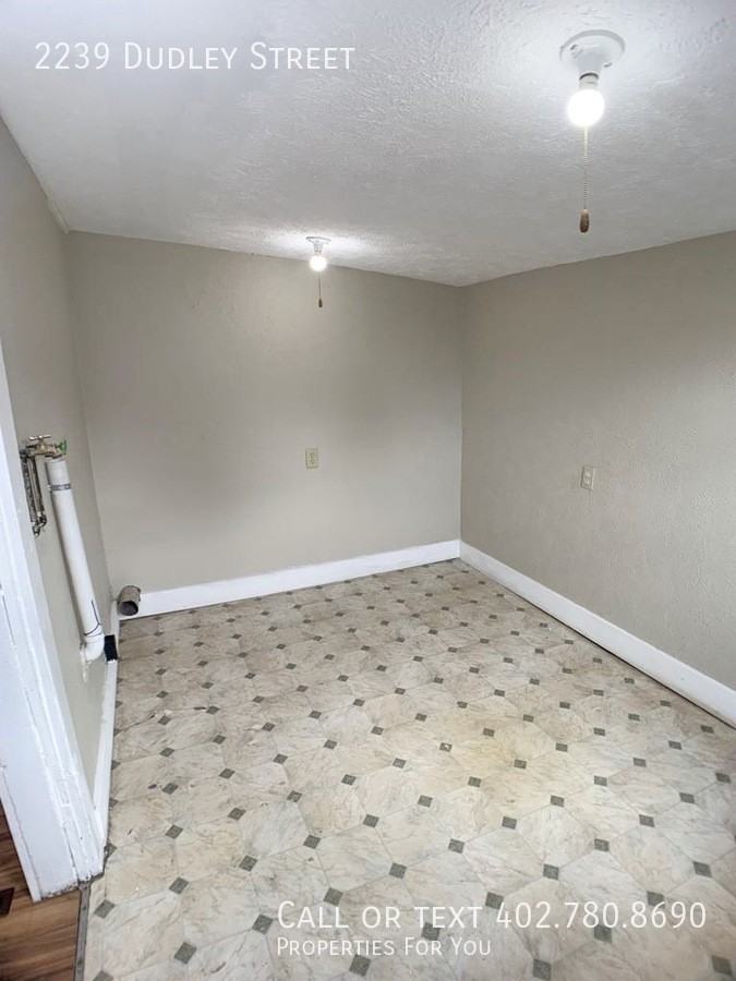 2239 Dudley St - Photo 7 of 19