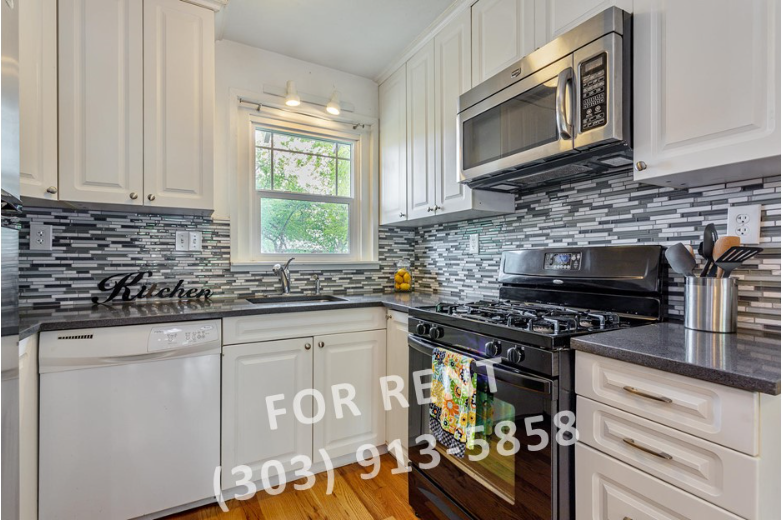 2252 N Glencoe St - Photo 7 of 22