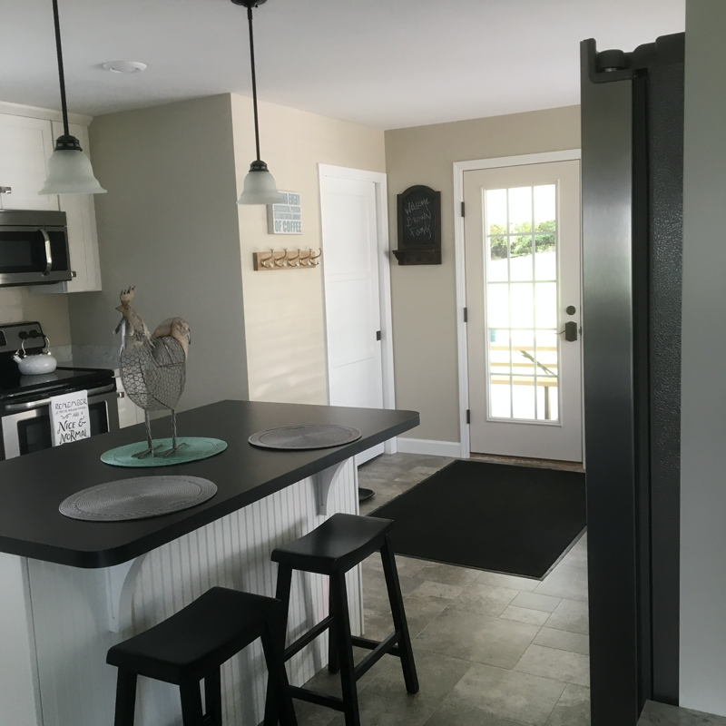 345 Barbara St - Photo 2 of 12