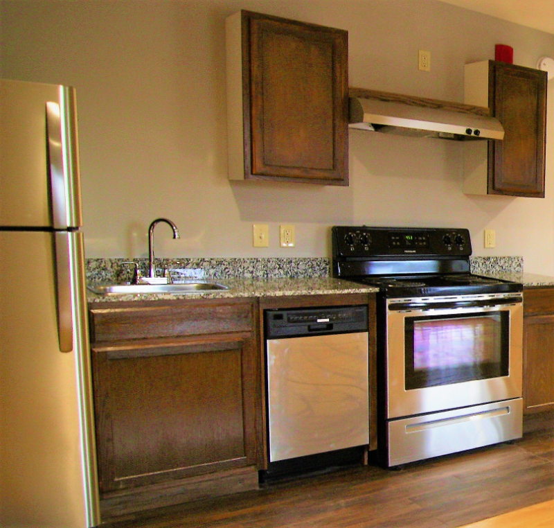 1306 E 11th St #12 - Photo 3 of 5