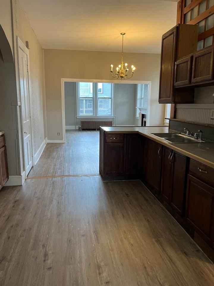 70 2nd St #1 - Photo 5 of 10