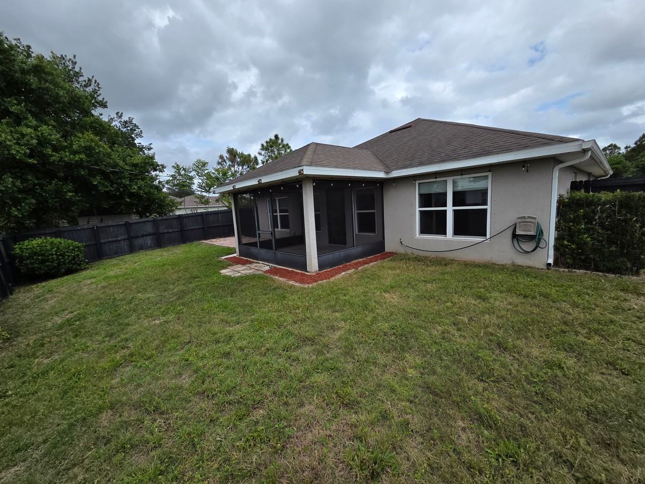 7815 103rd Ct - Photo 3 of 24