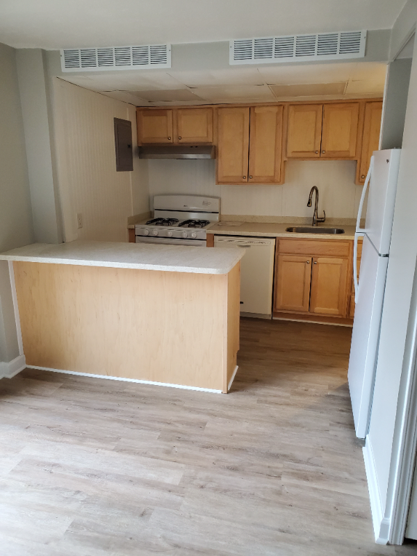 1651 Mentor Ave #603 - Photo 5 of 20