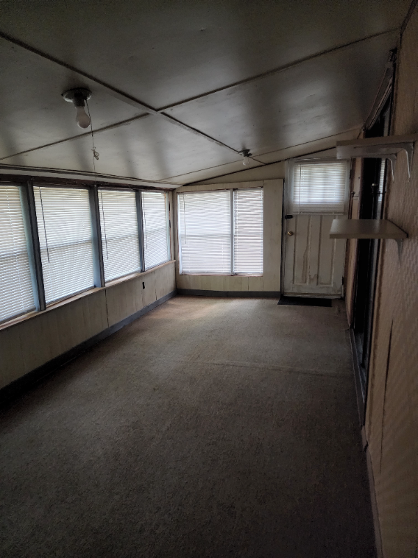 504 S Martin St - Photo 6 of 20