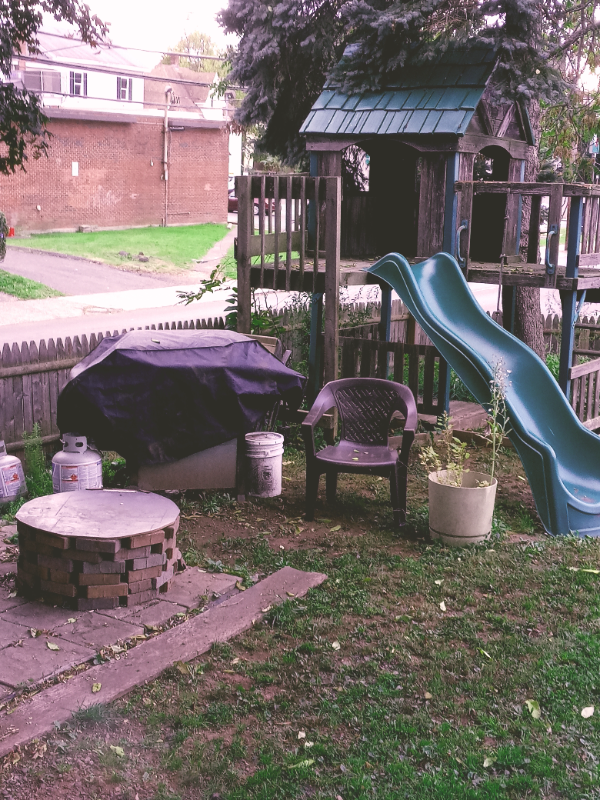 261 Maple St - Photo 7 of 28