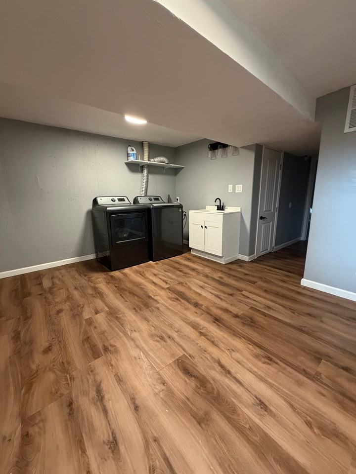 644 N 9th Ave - Photo 7 of 13