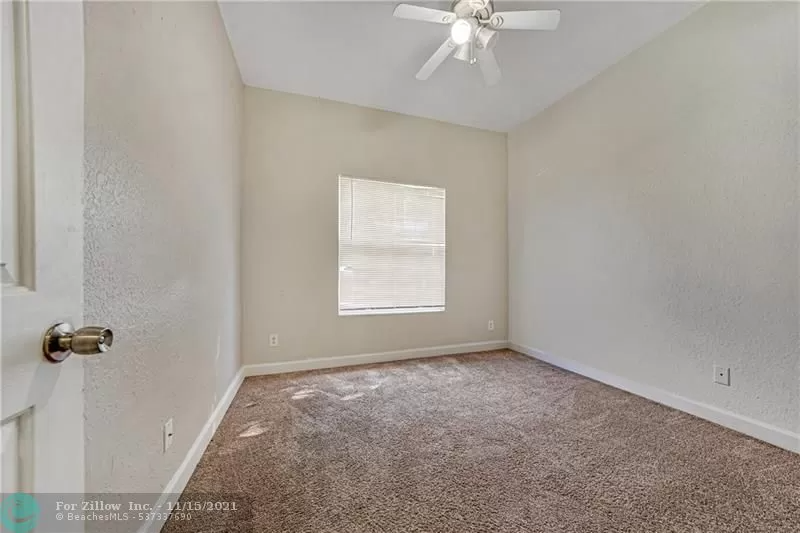 2501 Nw 8th St - Photo 6 of 20