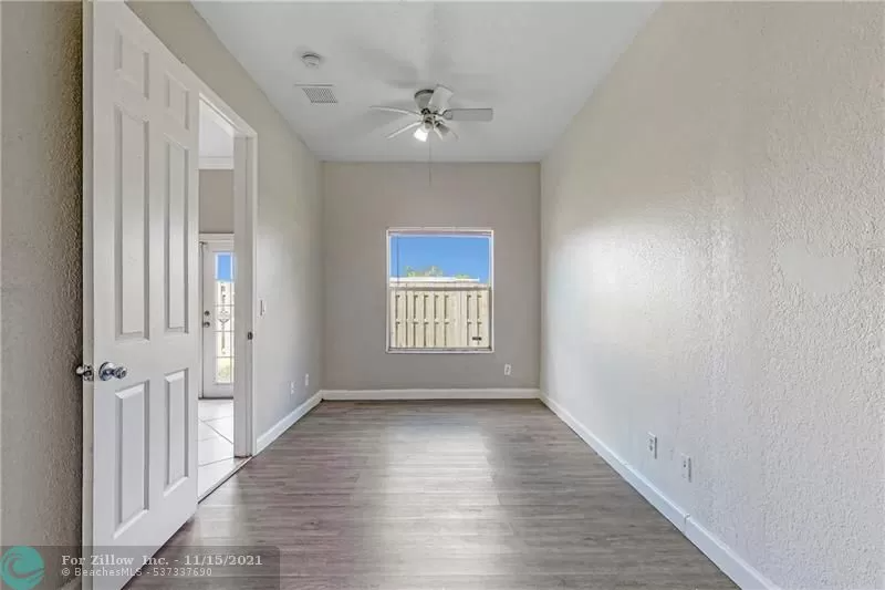 2501 Nw 8th St - Photo 7 of 20