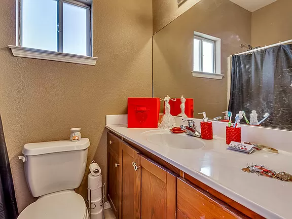 5912 Cielo Del Rey Pl #B - Photo 2 of 11