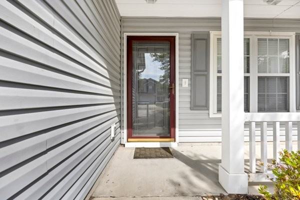 395 Thistle Ln