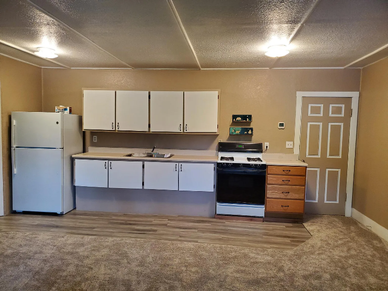410S Main St #4