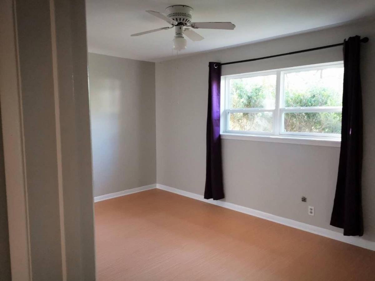 5527 Darnell St - Photo 3 of 29