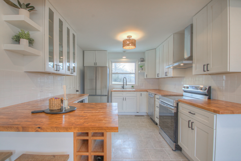 131 Mcbratney Dr - Photo 4 of 18