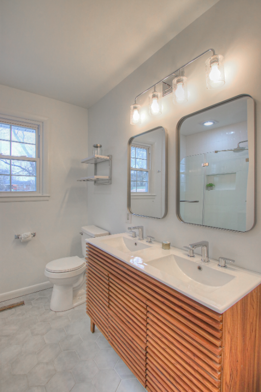 131 Mcbratney Dr - Photo 6 of 18
