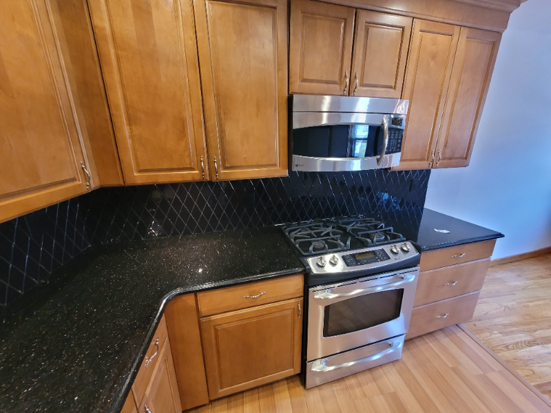 108 Franklin Ave #1 - Photo 3 of 8